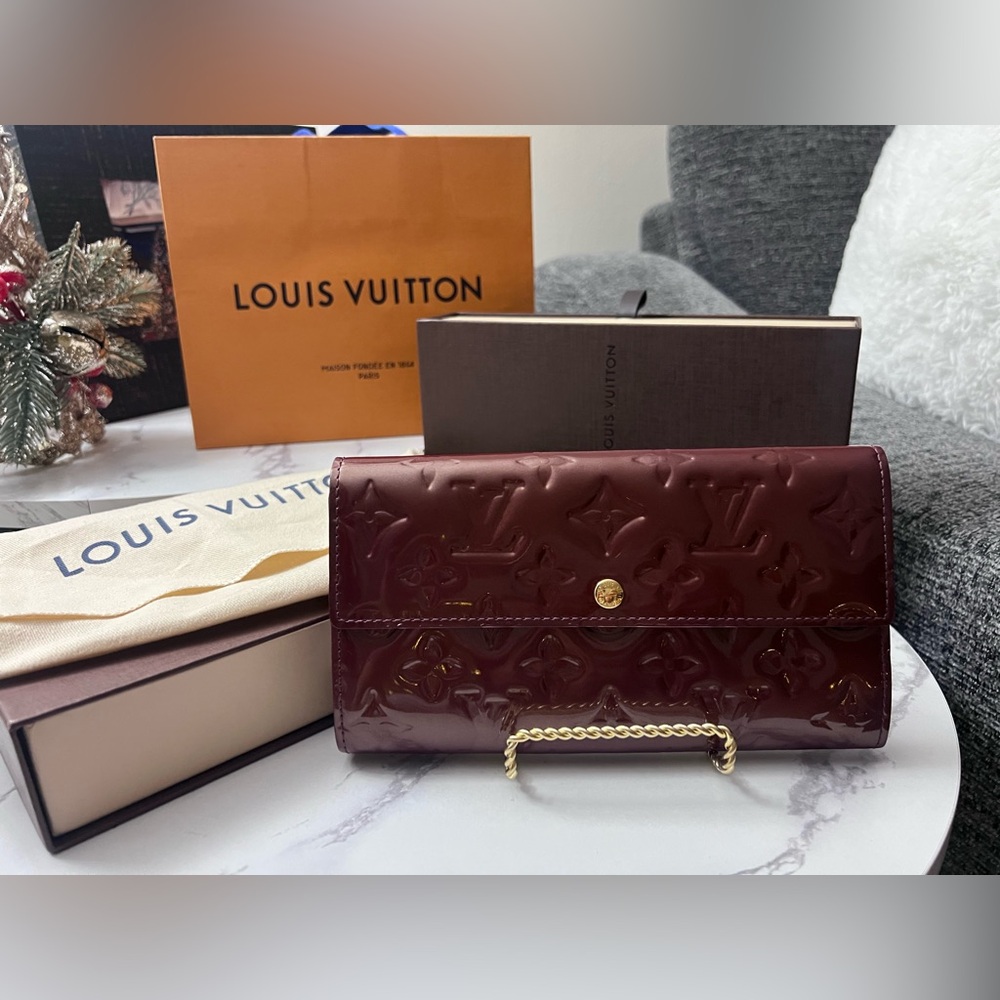 SOLD‼️LV Vernis Sarah Wallet in Amarante Burgundy (Full Set, Preloved)